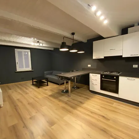 Home Monviso - Via Roma Apartament *